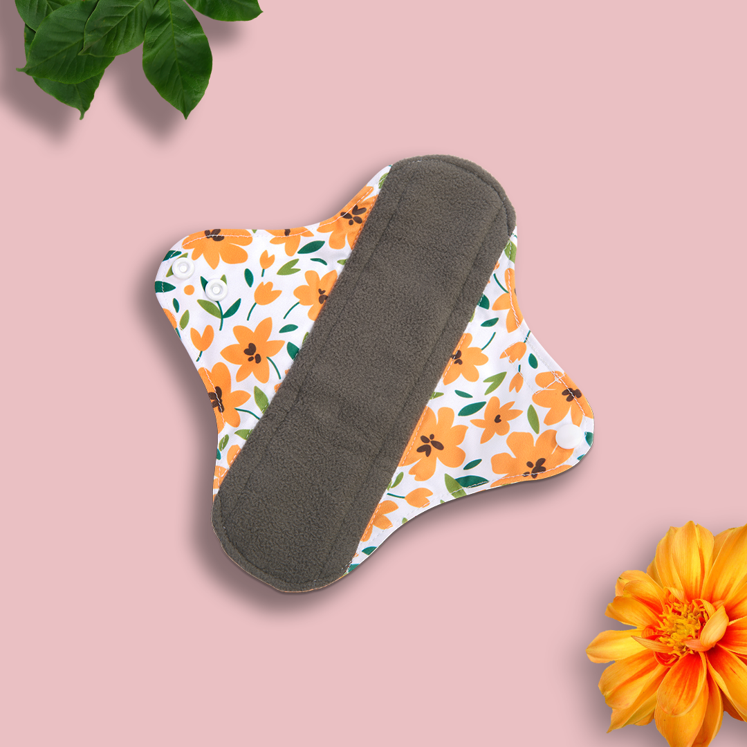 GIFT Medium Reusable Menstrual Pads x 6 With Matching Wet Bag - giftwellness